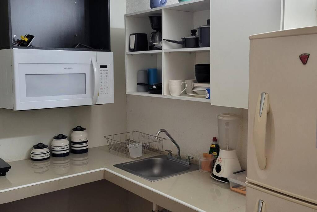 Loft Centrico 3 Camas Matrimoniales,aire Acondicionado, Parking Apartamento *